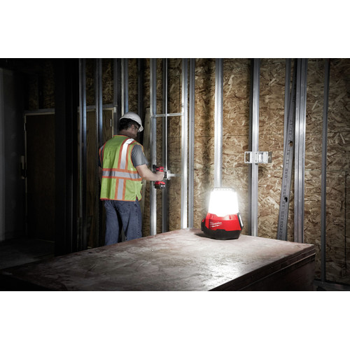 Tool Only 2144-20 New Details about / Milwaukee M18 RADIUS Site Light w// Flood Mode