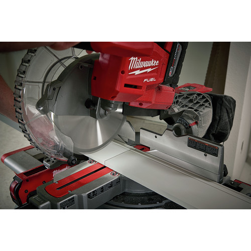 Milwaukee 273421HD M18 FUEL 9.0 Ah Cordless LithiumIon 10 in. Dual