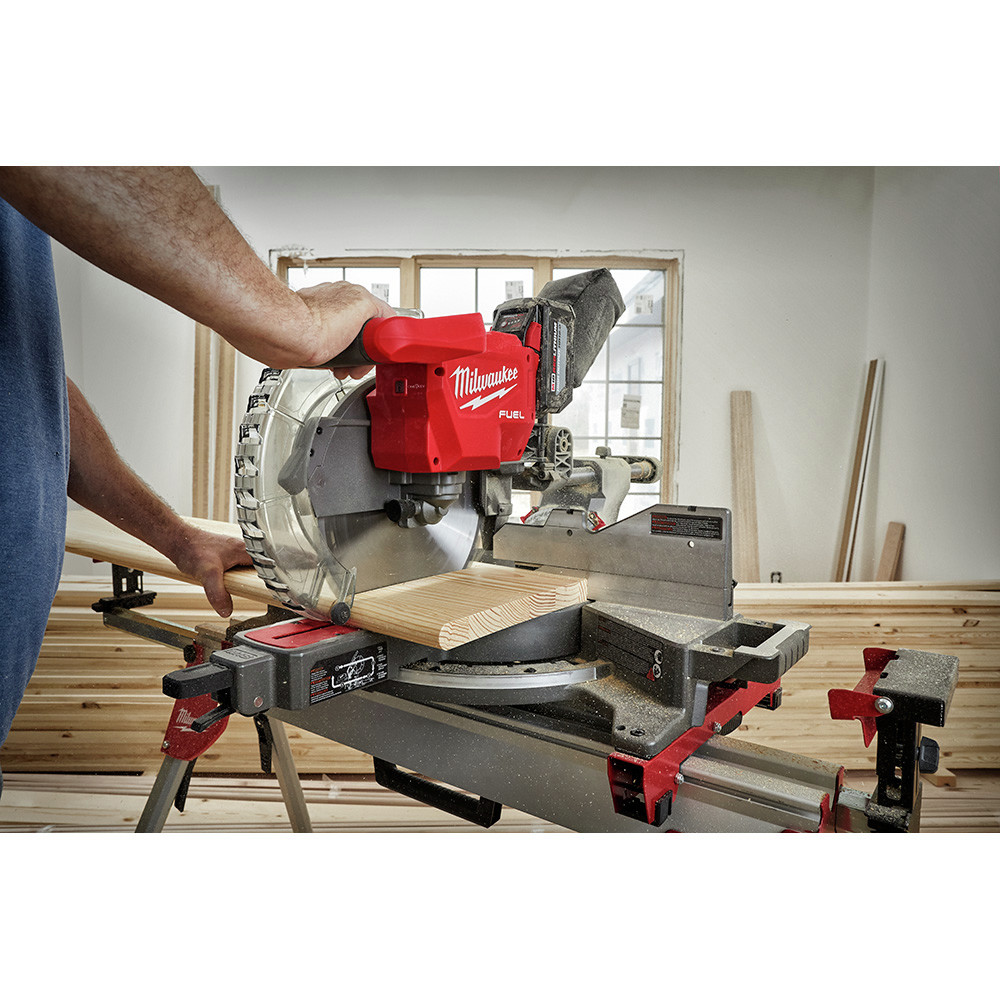 milwaukee 12 inch compound miter saw