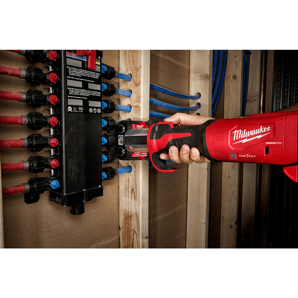 Milwaukee 292220 M18 FORCE LOGIC Brushless LithiumIon Cordless Press