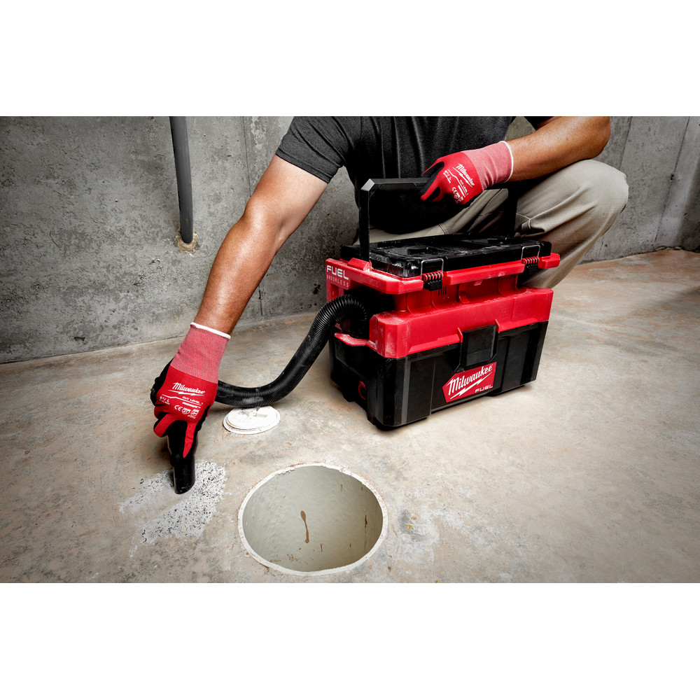 Milwaukee 097020 M18 FUEL PACKOUT LithiumIon Brushless 2.5 Gallon